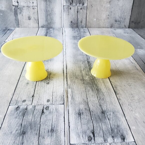 Pack of 2 Yellow Mini Dessert Stand Stands - Picture 1 of 5